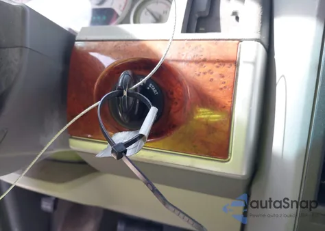 2008 Chrysler Town & Country Touring из США, поврежденный, VIN 2A8HR54P48R817463